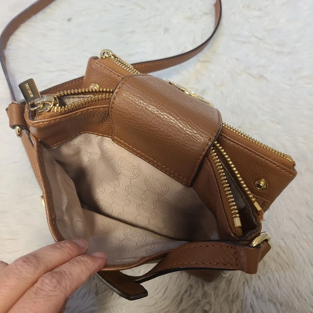 Michael Kors Womens Crossbody Bag Purse Small Acorn Brown Pebble Leather 8”x6”